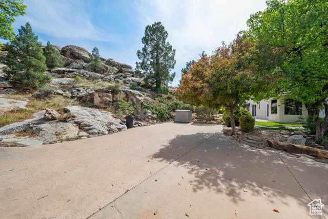 Photo 5 for MLS #2099747 at 1556 E Boulder Springs Rd