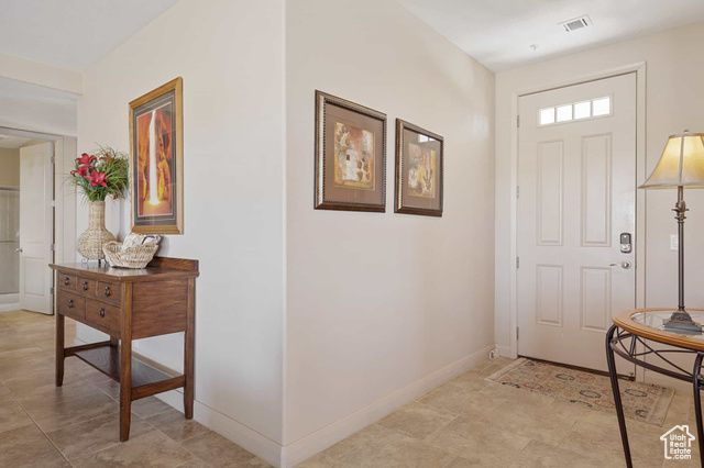 Photo 4 for MLS #2099756 at 1845 W Canyon Dr #2001
