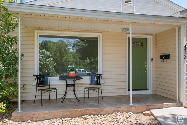 Photo 3 for MLS #2099762 at 433 S 100 East