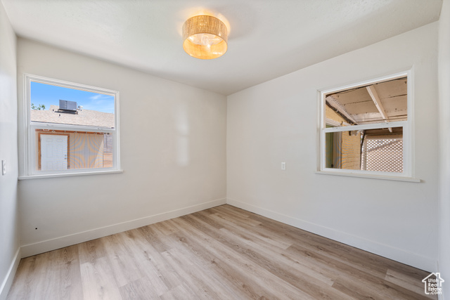 Photo 17 for MLS #2099762 at 433 S 100 East