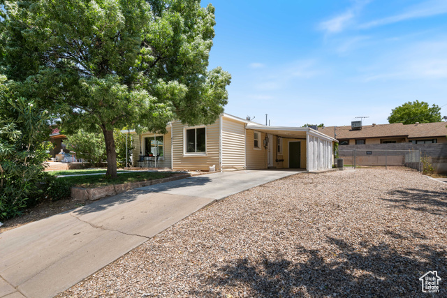 Photo 24 for MLS #2099762 at 433 S 100 East
