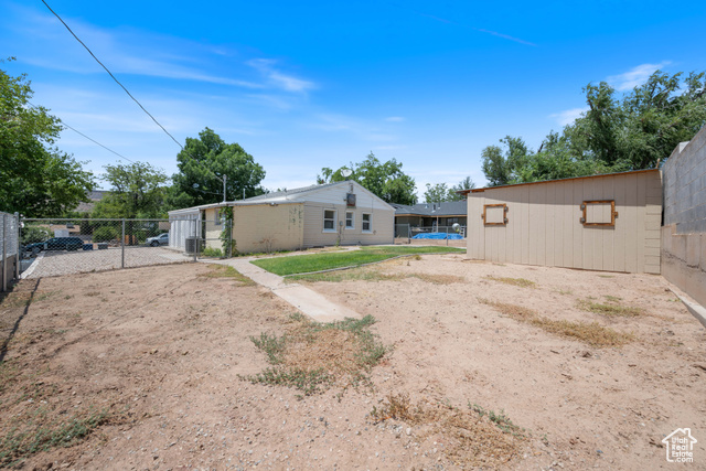 Photo 20 for MLS #2099762 at 433 S 100 East