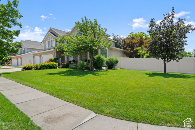 Photo 3 for MLS #2099781 at 436 E Moss Creek Dr