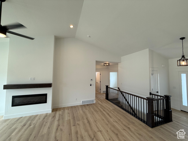 Photo 5 for MLS #2099783 at 5212 N Roma Ln
