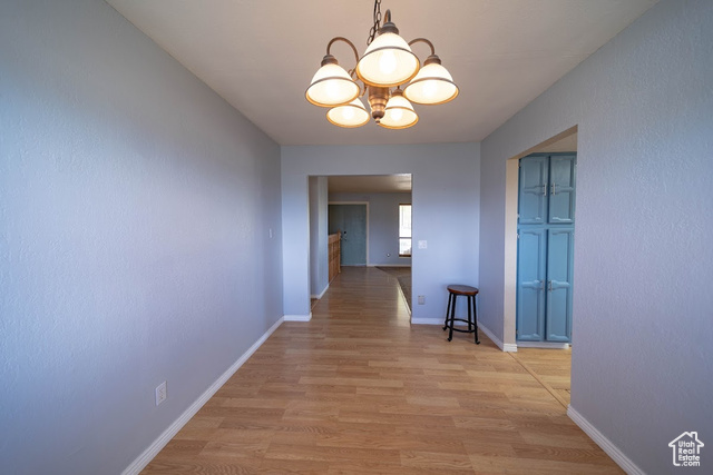 Photo 6 for MLS #2099788 at 703 N Windsor Cir