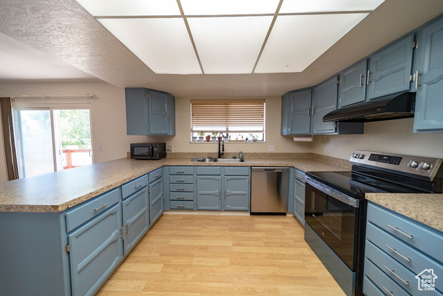 Photo 12 for MLS #2099788 at 703 N Windsor Cir