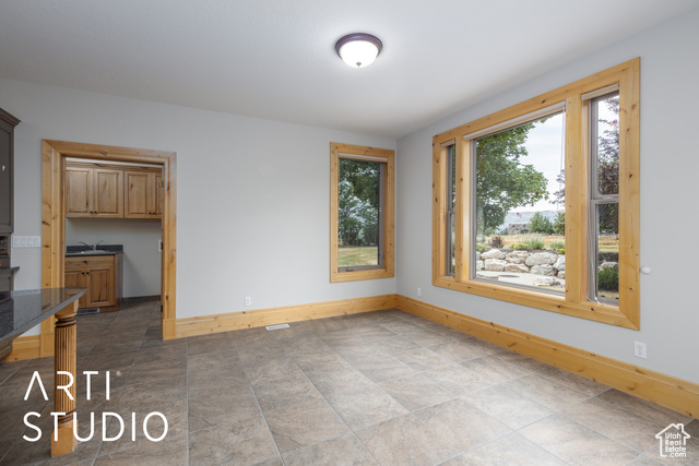 Photo 15 for MLS #2099808 at 3700 N Foothill Ln