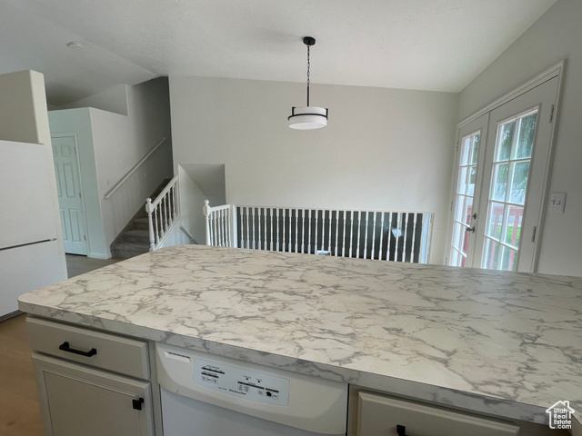 Photo 43 for MLS #2099896 at 300 E Magellan Ln
