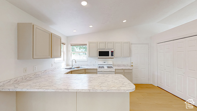 Photo 18 for MLS #2099896 at 300 E Magellan Ln
