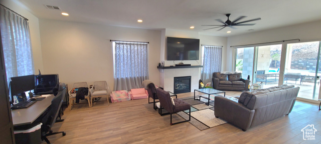 Photo 9 for MLS #2099947 at 1951 W Cedar Breaks Dr