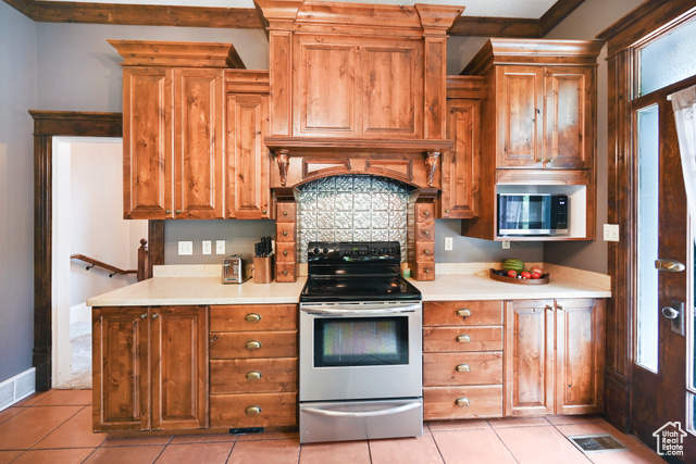 Photo 16 for MLS #2099972 at 230 W Center St