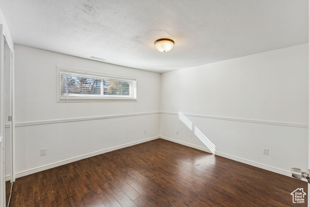 Photo 17 for MLS #2099991 at 203 E Kristin Dr