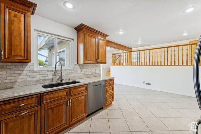 Photo 7 for MLS #2099991 at 203 E Kristin Dr