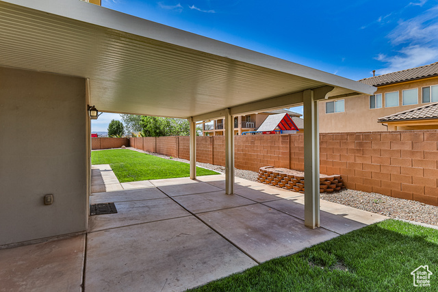 Photo 4 for MLS #2099992 at 2570 S Sycamore Cir