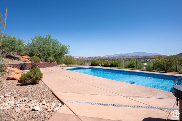 Photo 33 for MLS #2100023 at 584 S Dixie Dr #26