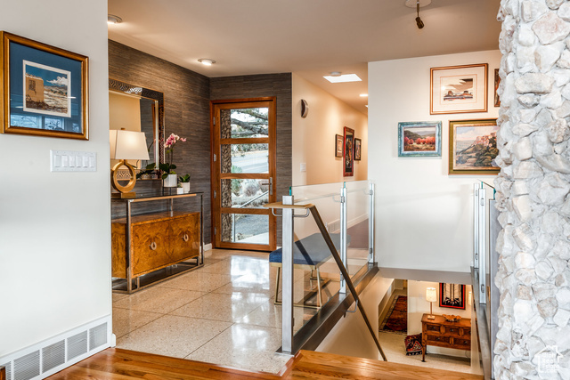 Photo 13 for MLS #2100037 at 724 Eastcapitol Blvd