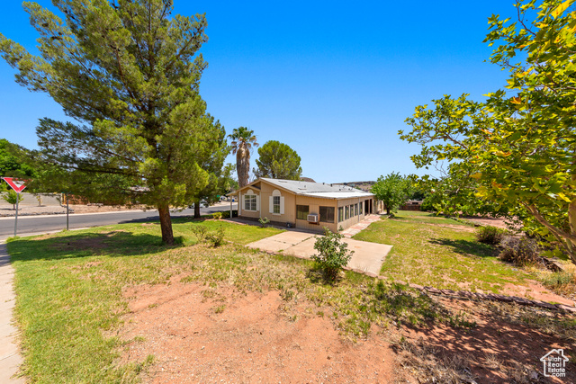 Photo 8 for MLS #2100062 at 139 N Wagon Wheel