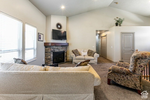 Photo 8 for MLS #2100067 at 192 S Finch Cir