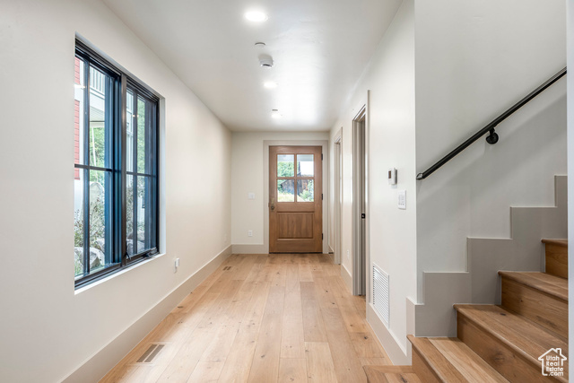 Photo 26 for MLS #2100070 at 331 Daly Ave #6