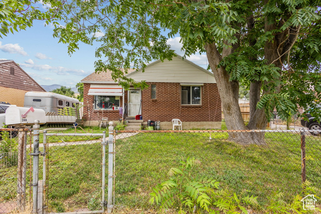 Photo 3 for MLS #2100081 at 2880 S Merton Way