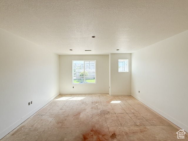 Photo 3 for MLS #2100124 at 1861 N 70 West #616