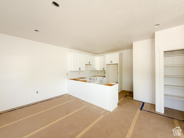 Photo 2 for MLS #2100124 at 1861 N 70 West #616