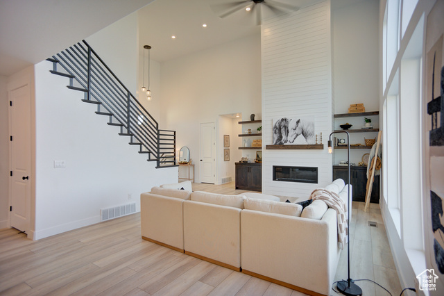 Photo 6 for MLS #2100136 at 348 E Dutton Ct #101