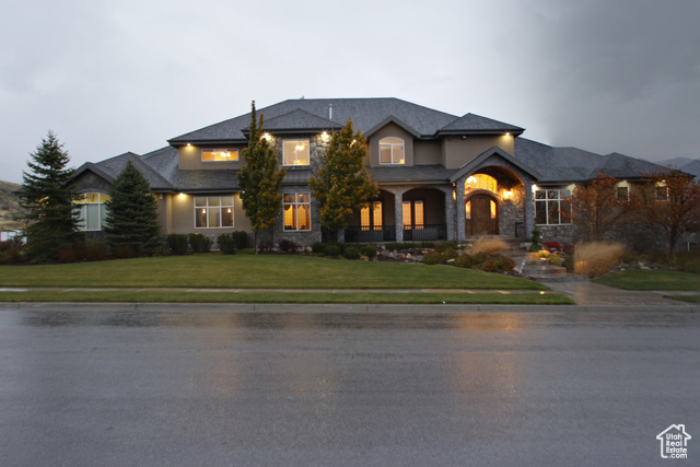 Photo 2 for MLS #2100141 at 522 N Pfeifferhorn Dr