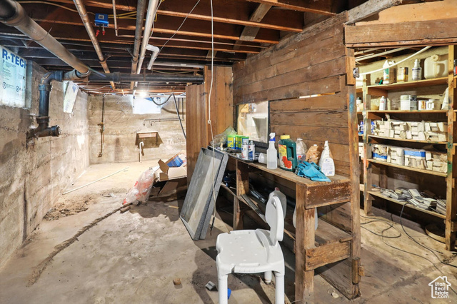 Photo 23 for MLS #2100155 at 1734 N Fruitland Dr