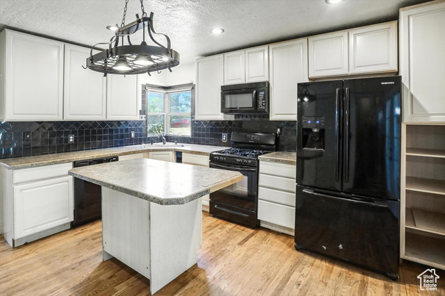Photo 12 for MLS #2100155 at 1734 N Fruitland Dr