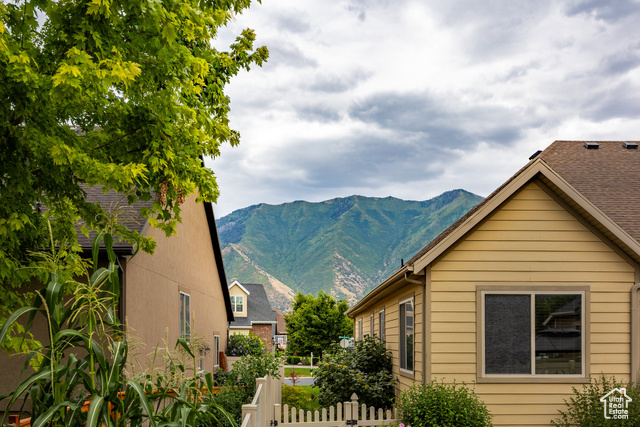 Photo 20 for MLS #2100213 at 879 S Crescent Dr