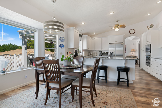 Photo 10 for MLS #2100218 at 985 E Fort Pierce Dr