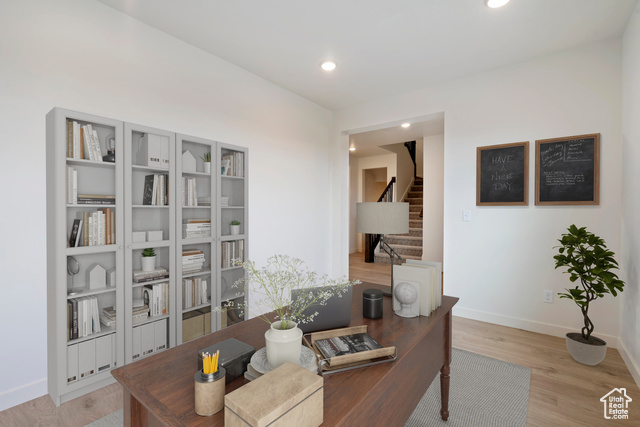 Photo 7 for MLS #2100243 at 817 W Halvorsen Pkwy
