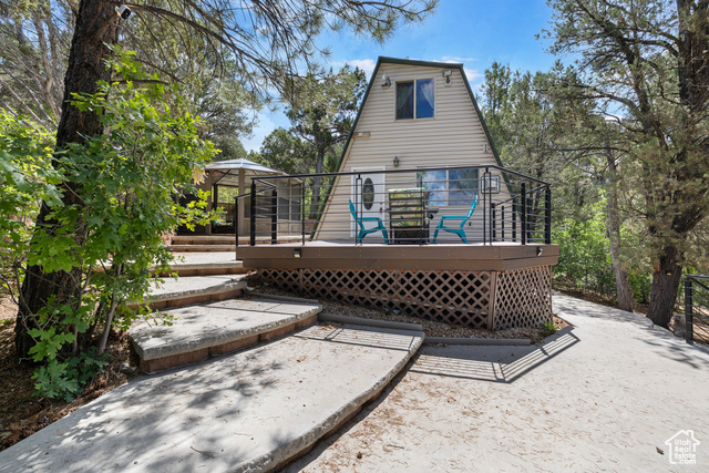 Photo 17 for MLS #2100255 at 445 S White Oak St