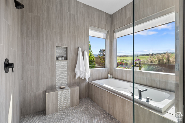 Photo 4 for MLS #2100264 at 4850 N Petroglyph Dr