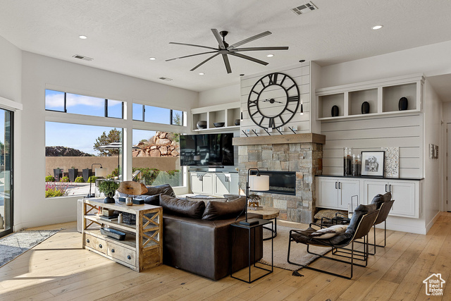 Photo 12 for MLS #2100264 at 4850 N Petroglyph Dr