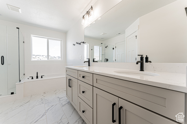 Photo 12 for MLS #2100271 at 949 N Banner Dr #605