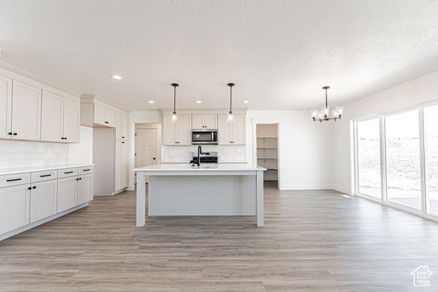 Photo 8 for MLS #2100271 at 949 N Banner Dr #605