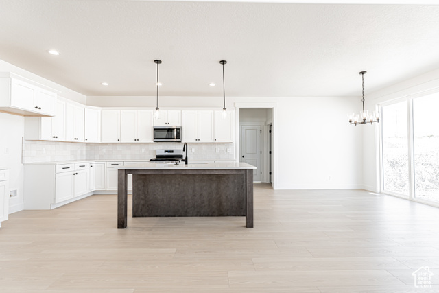 Photo 8 for MLS #2100281 at 933 N Banner Dr #607