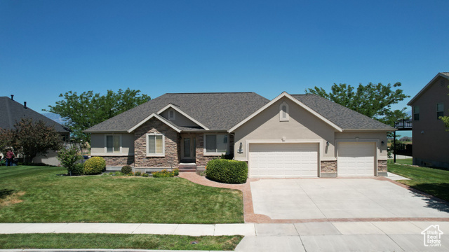 Photo 3 for MLS #2100309 at 2226 S Maverick Rd