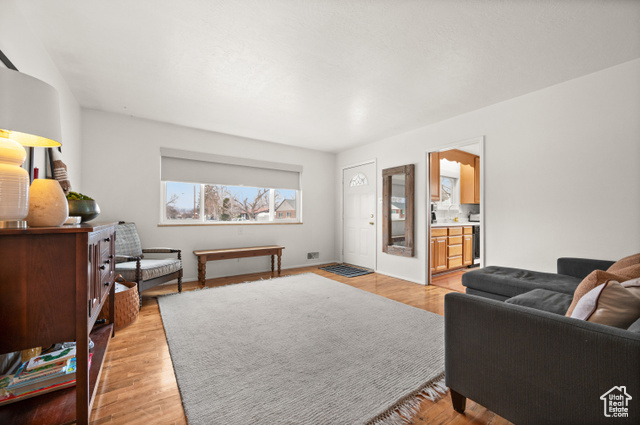 6311 S 370 E, Murray UT 84107