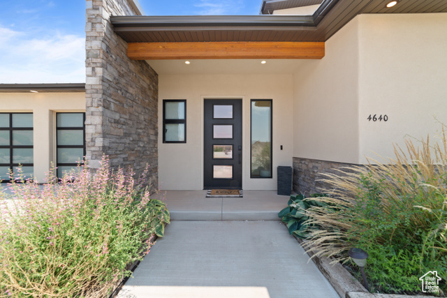 Photo 3 for MLS #2100358 at 4640 Sunny Acres Ln