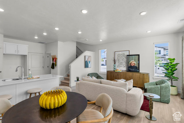 Photo 4 for MLS #2100373 at 201 W 3175 South #634