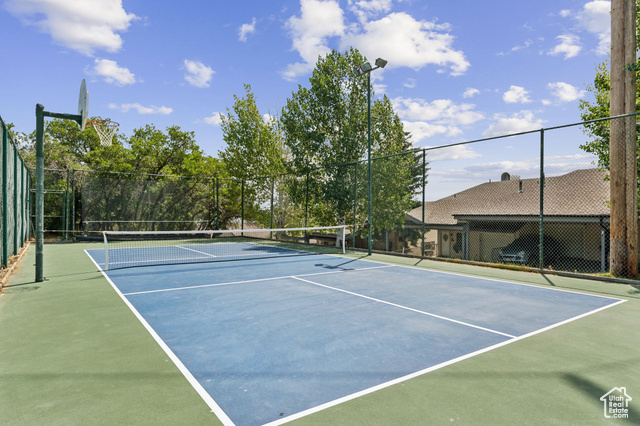 Photo 43 for MLS #2100375 at 984 Uri Ln #2