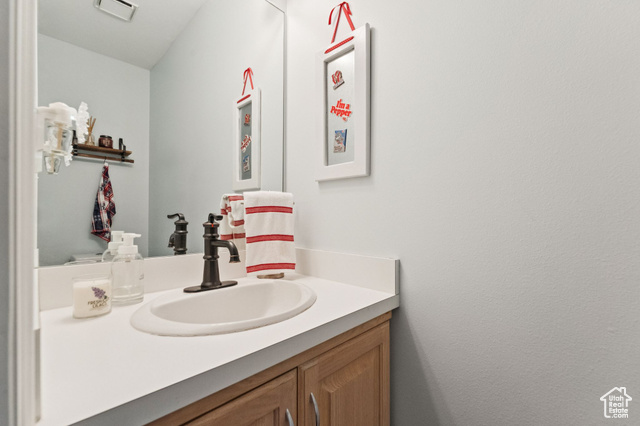 Photo 9 for MLS #2100375 at 984 Uri Ln #2