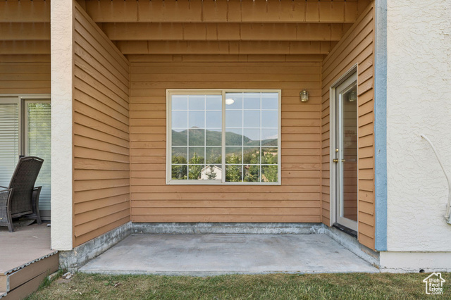 Photo 28 for MLS #2100375 at 984 Uri Ln #2