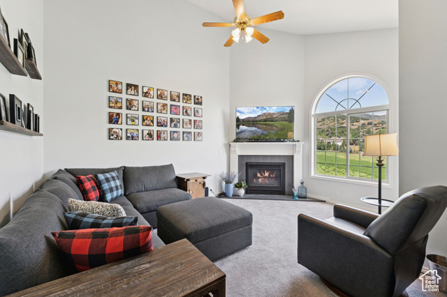 Photo 17 for MLS #2100375 at 984 Uri Ln #2