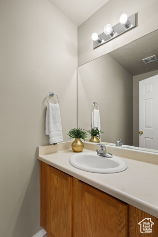 Photo 13 for MLS #2100413 at 5235 Midland Dr