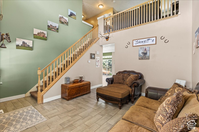 Photo 5 for MLS #2100526 at 231 E Box Elder Dr