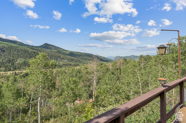 Photo 13 for MLS #2100541 at 127 Comanche Pass #127